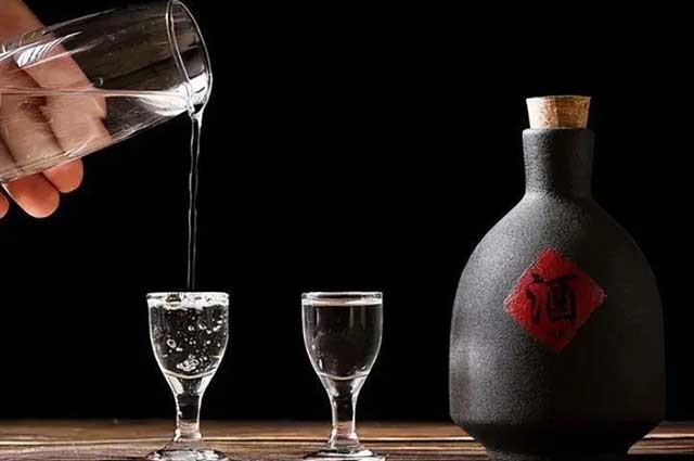 酒说丨为什么酱香白酒不用透明的瓶子？(图3)