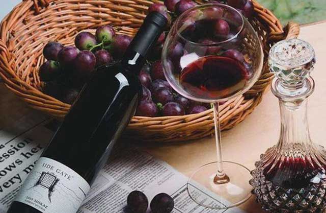 酒说丨干红葡萄酒一般兑什么一起喝口感比较好？ (图2)