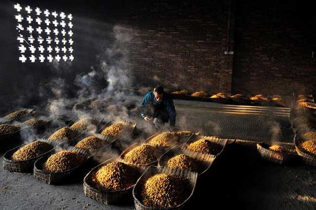 茅台酒酿造生产工艺中的坤沙、碎沙、翻沙都是什么意思？