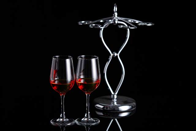 酒说丨带您认识：葡萄酒杯（红酒高脚杯的选择）(图3)
