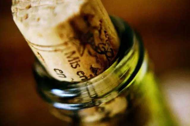 酒说丨哪些现象证明葡萄酒已经变质了？(图2)