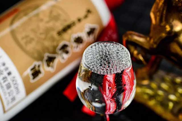 酒说丨一般什么原因会导致白酒酒味不正？(图3)