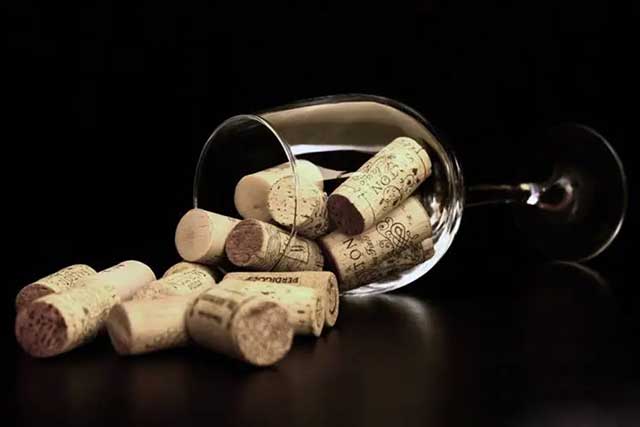 酒说丨着4种葡萄酒的开瓶器该如何使用？(图3)