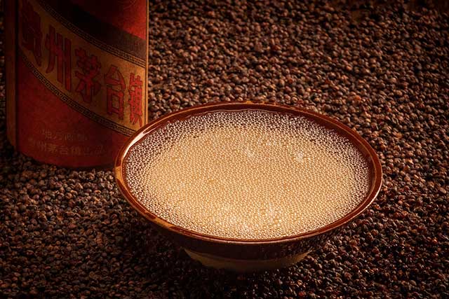 酒说丨传统白酒里的"新酒"和"老熟"指的是什么？(图2)